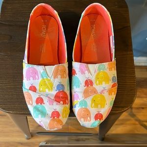 TOMS Alpargata elephant shoes. Size 7.5